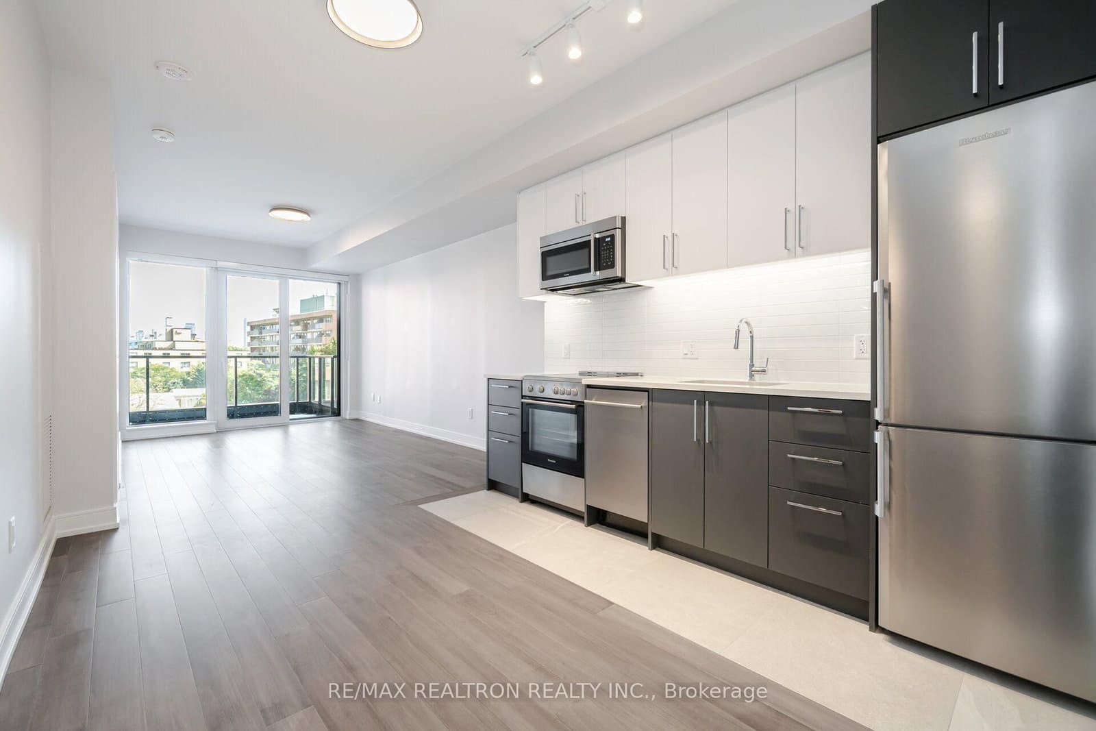 2525 Bathurst Street, Unit 402 - Image 2