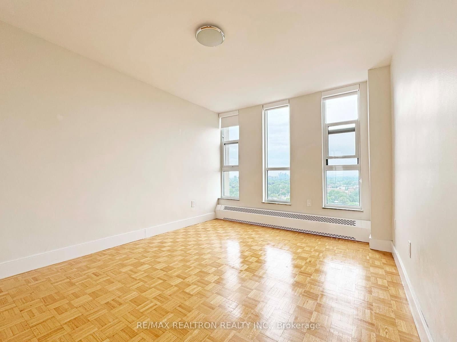 666 Spadina Avenue, Unit 1611 - Image 5