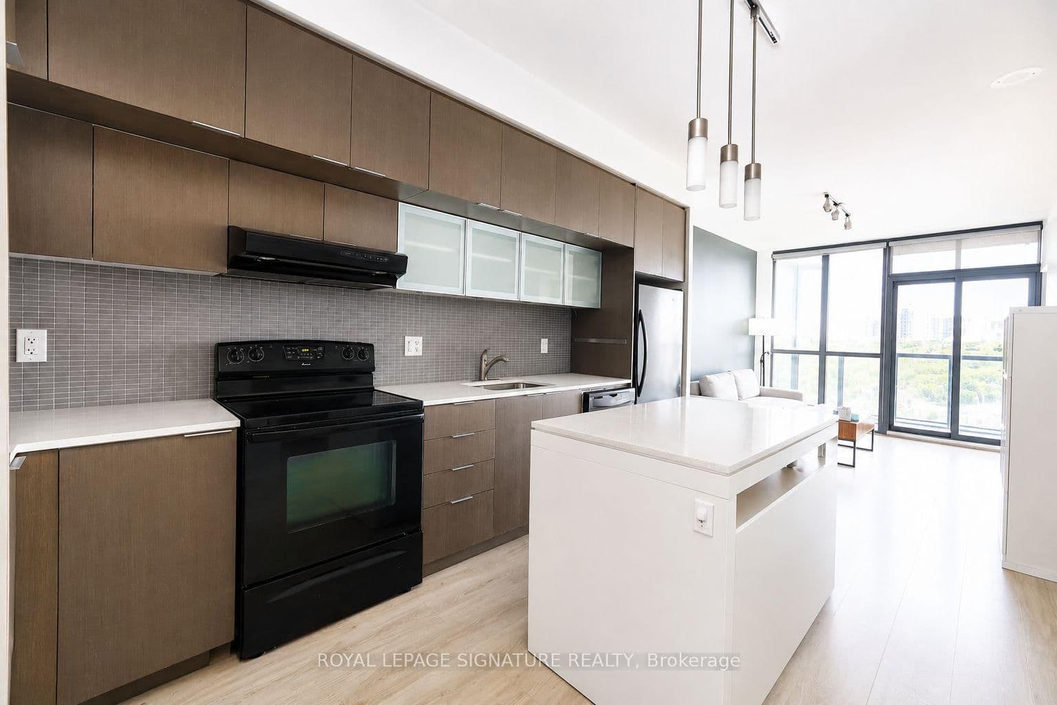 110 Charles Street E - Image 1