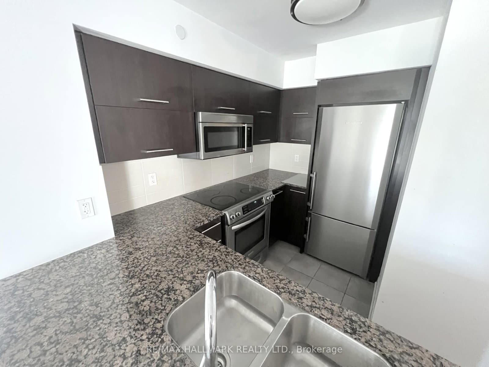 5162 Yonge Street, Unit 607 - Image 5