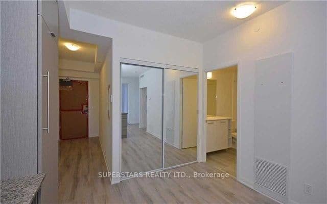 435 Richmond Street W, Unit 413 - Image 4