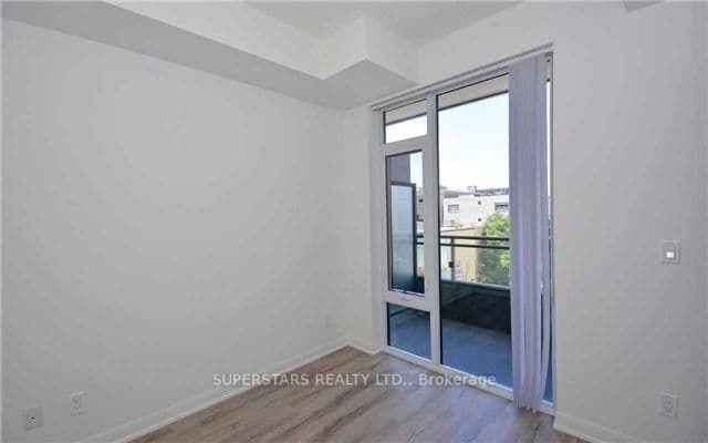 435 Richmond Street W, Unit 413 - Image 6