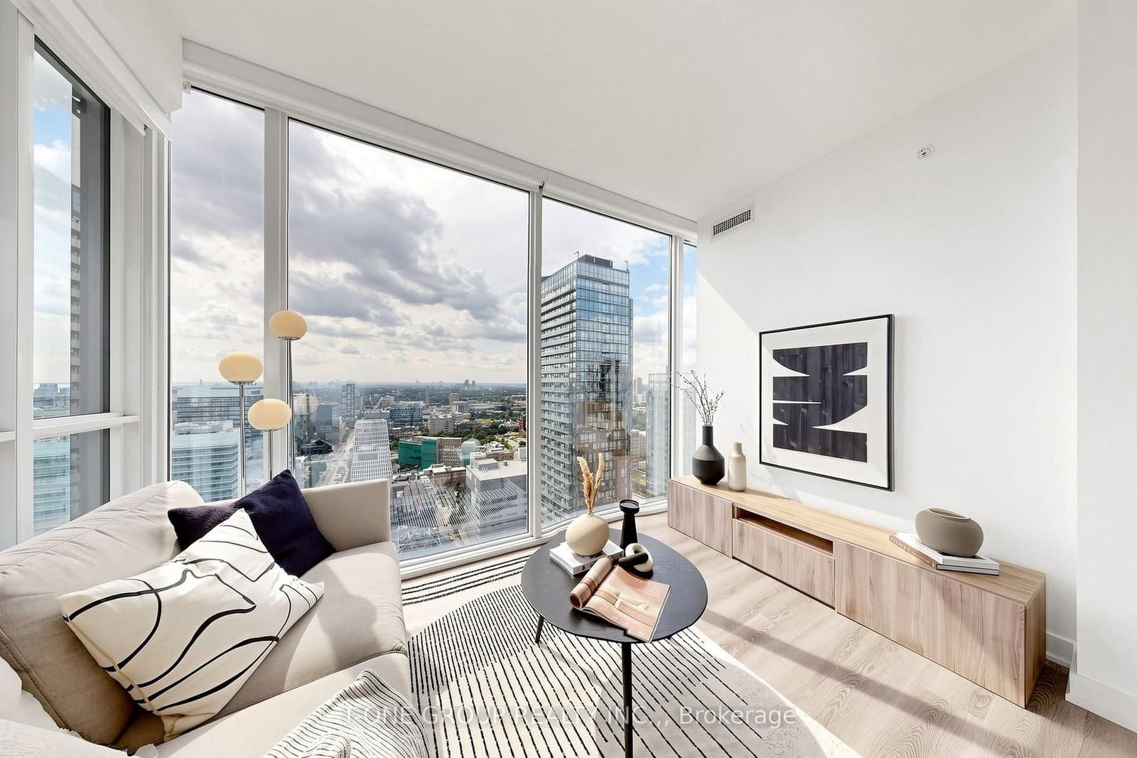 15 Grenville Street, Unit 3403 - Image 2