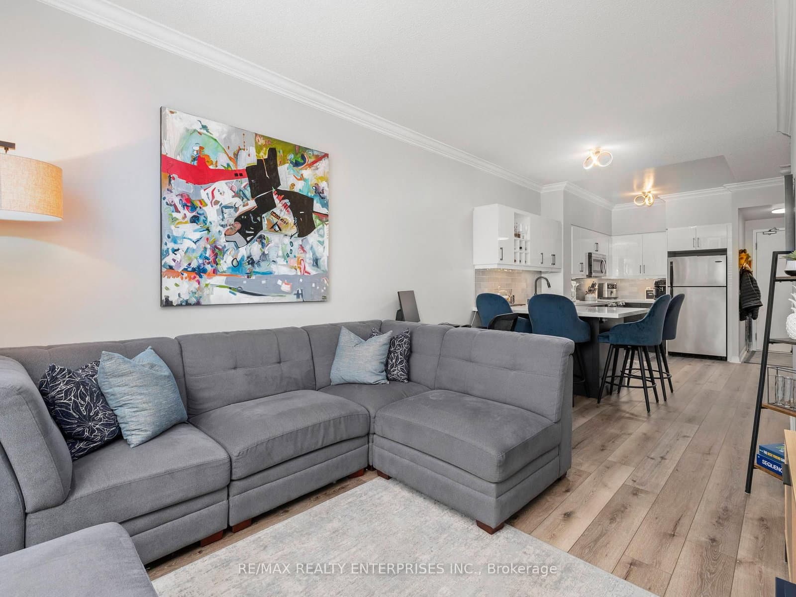 481 Rosewell Avenue, Unit 211 - Image 3