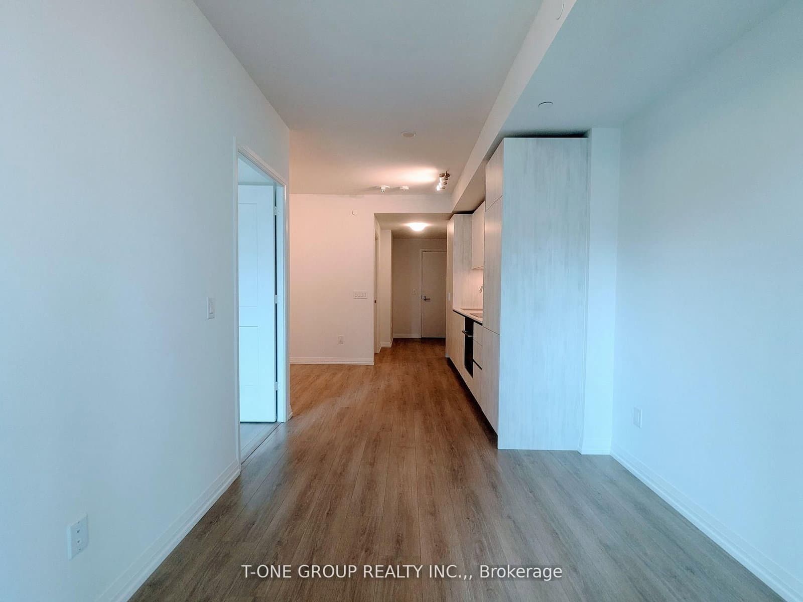 28 Widmer Street, Unit 3722 - Image 6