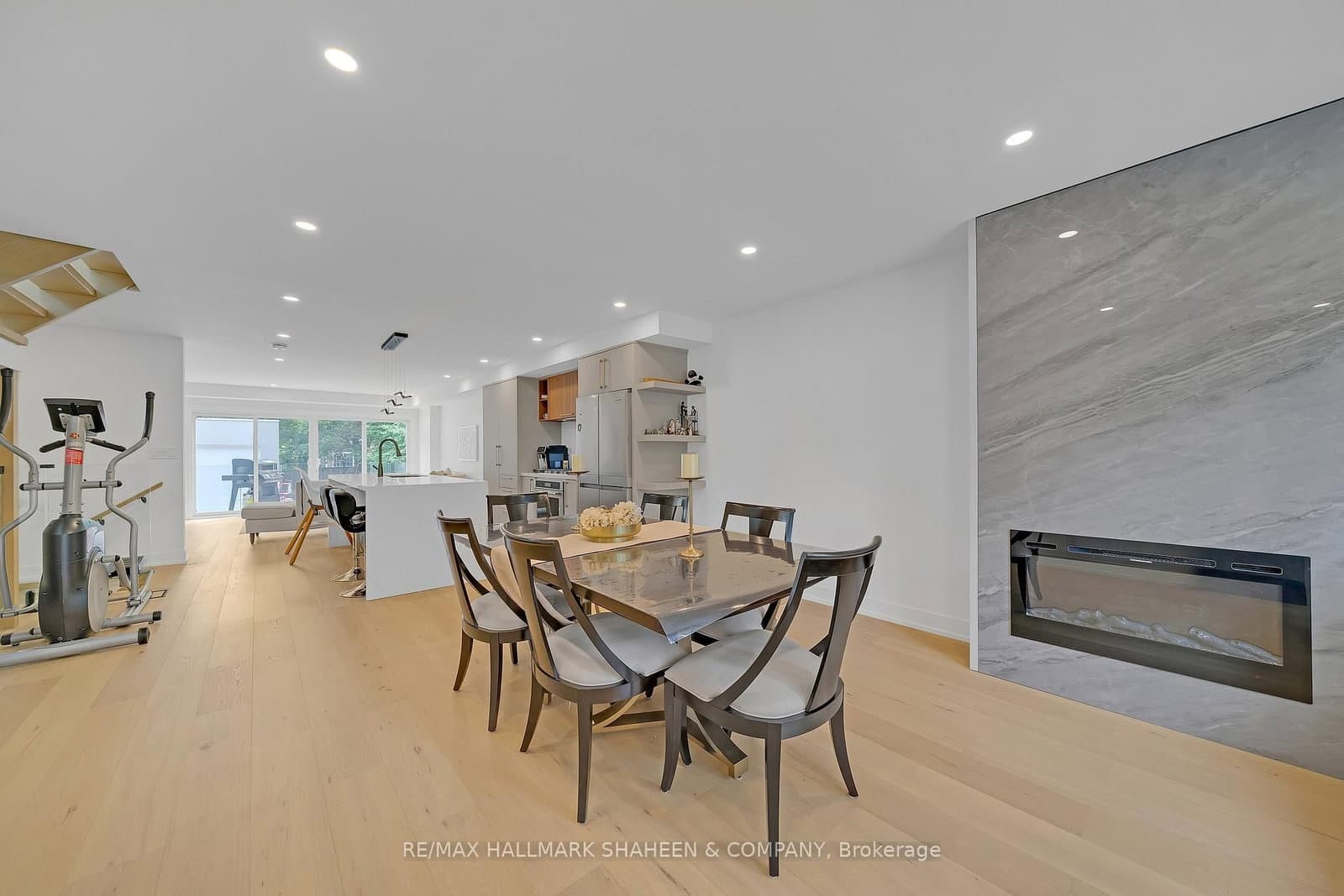 207 Sutherland Drive - Image 4
