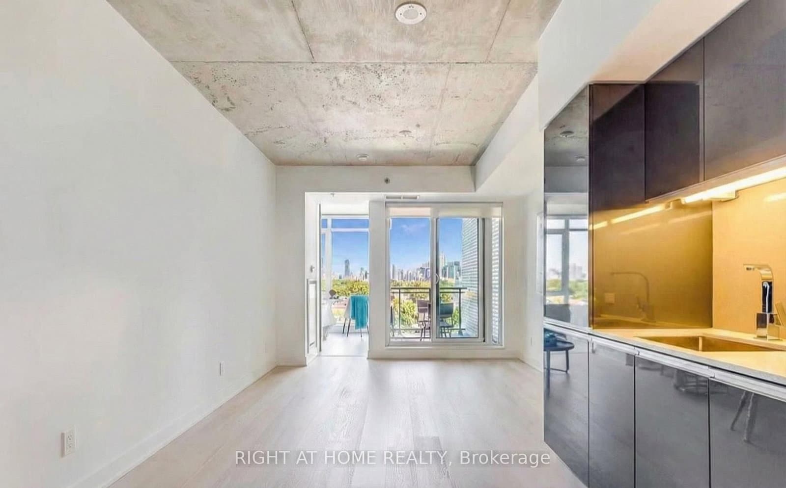 20 Gladstone Avenue, Unit 613 - Image 4