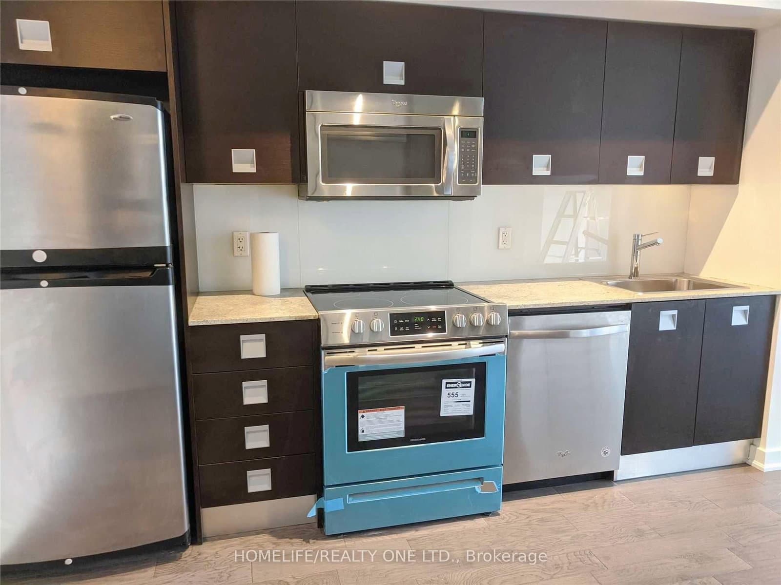 33 Charles Street E, Unit 1008 - Image 3
