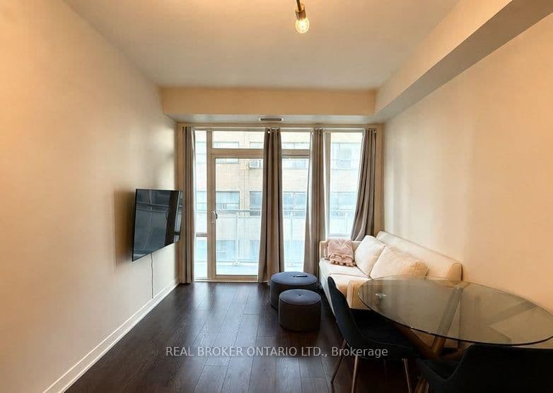 #713 - 223 St. Clair Avenue W