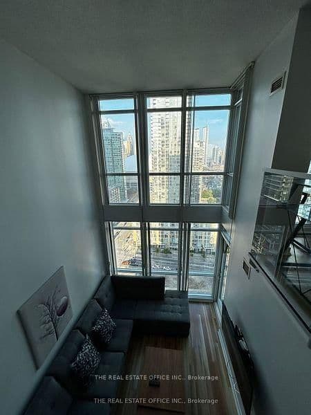15 Fort York Boulevard, Unit 2808 - Image 4