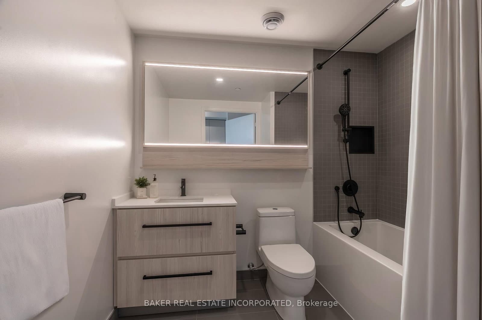 425 Front Street E, Unit 907 - Image 4