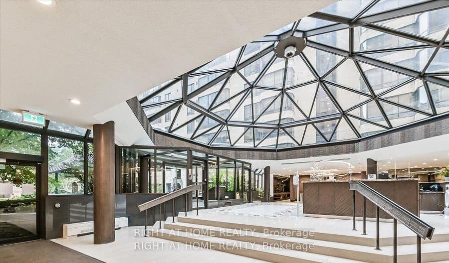 280 Simcoe Street, Unit 404 - Image 3