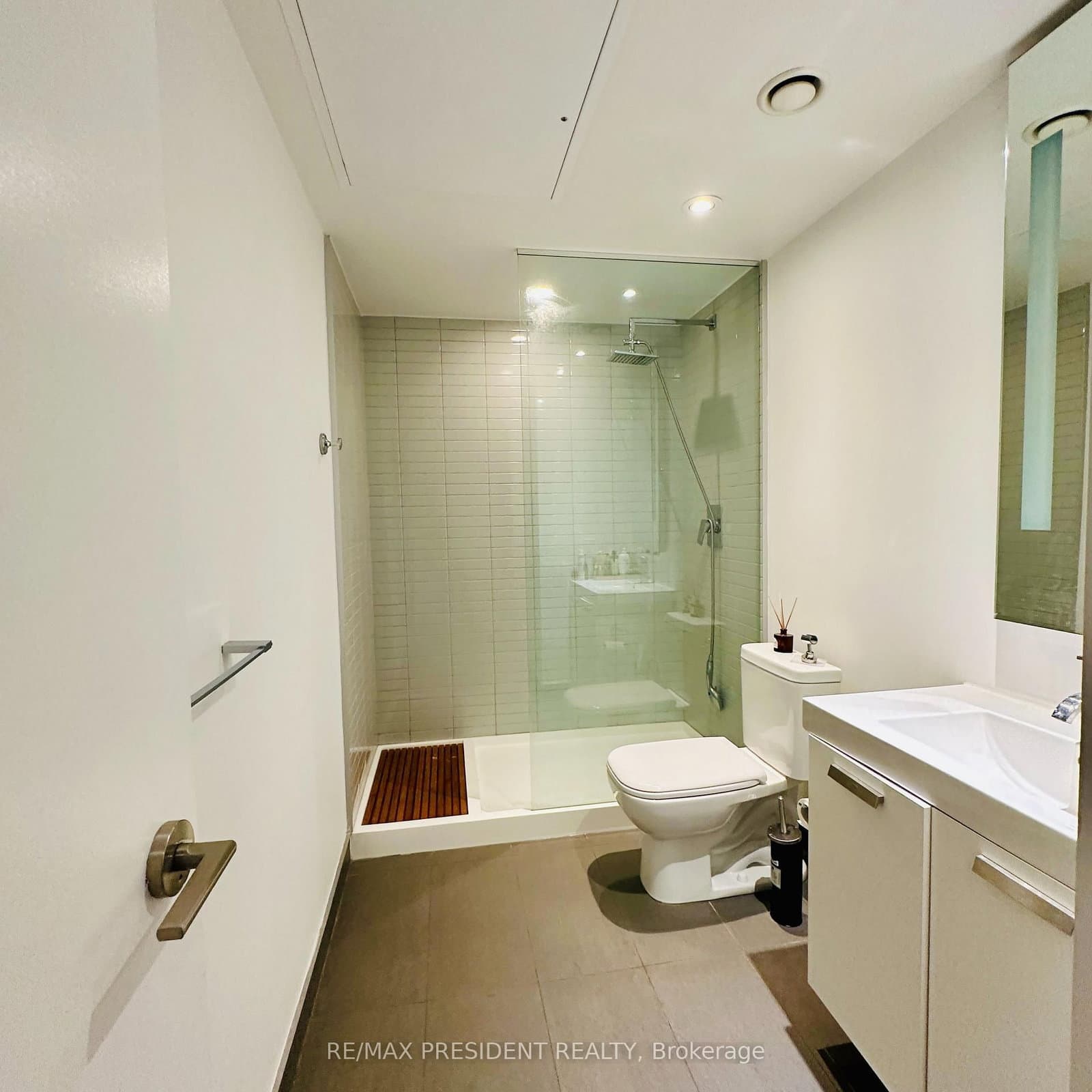 38 Stewart Street, Unit 703 - Image 3