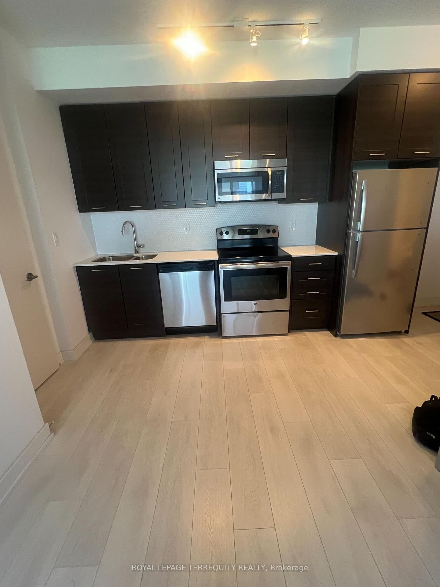 50 Bruyeres Mews, Unit 532 - Image 2