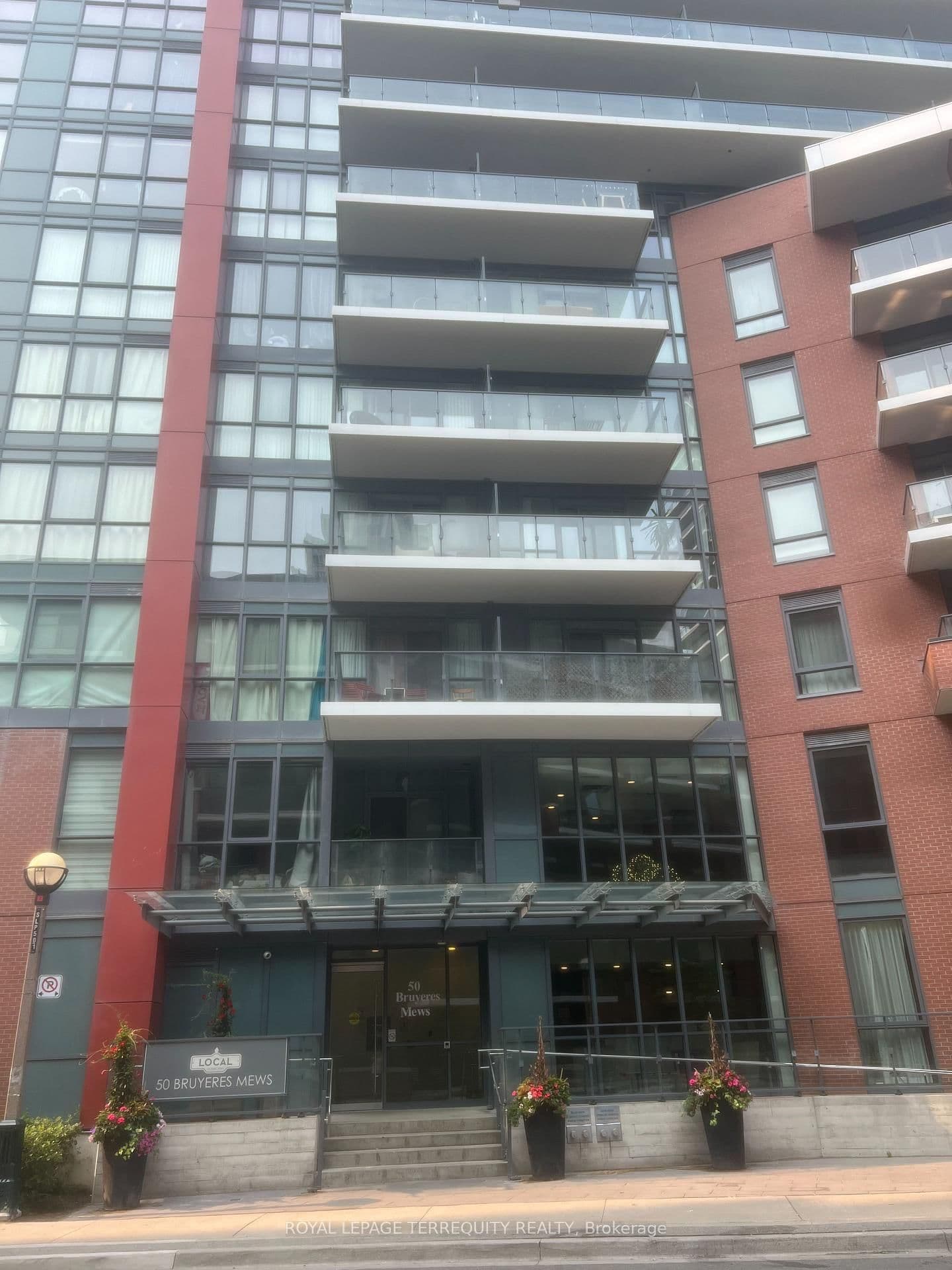 50 Bruyeres Mews, Unit 532 - Image 5