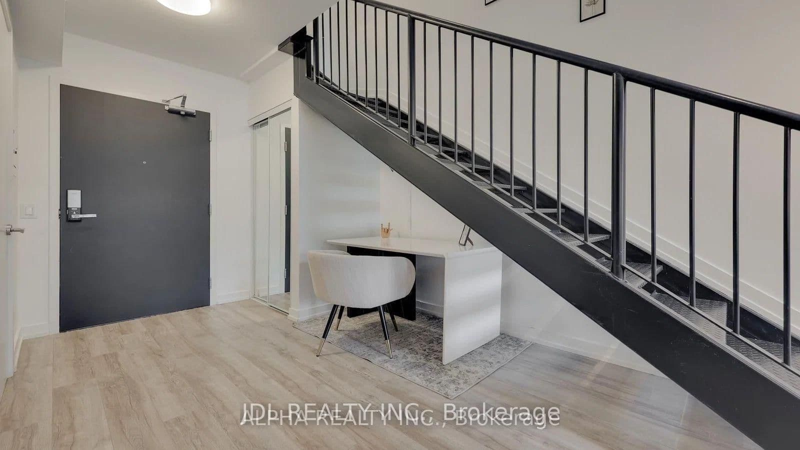 77 Shuter Street, Unit 516 - Image 5