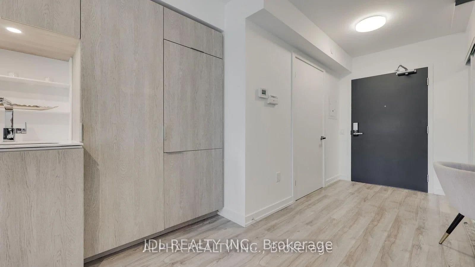 77 Shuter Street, Unit 516 - Image 6