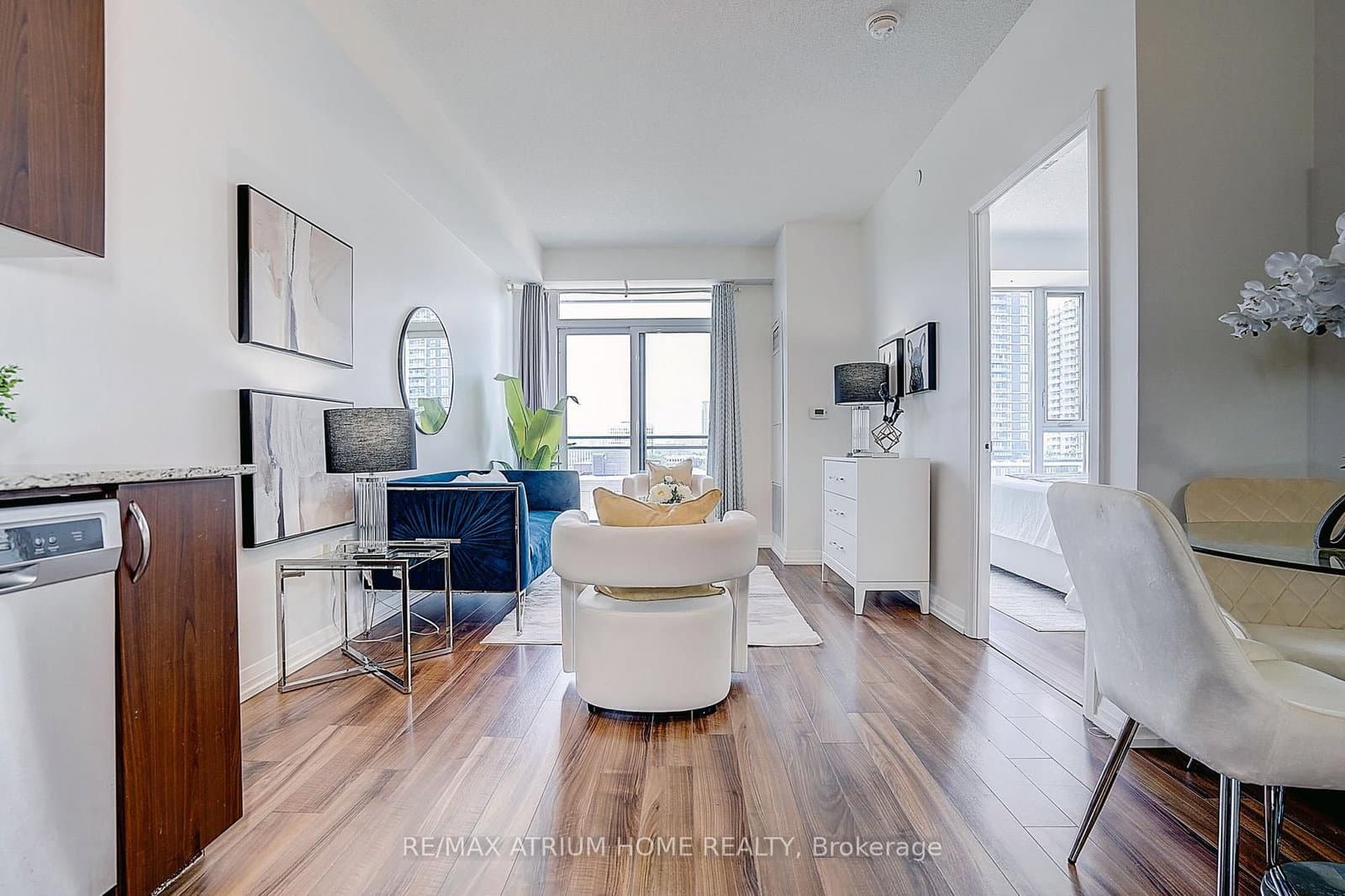 55 Ann O'reilly Road, Unit 810 - Image 4
