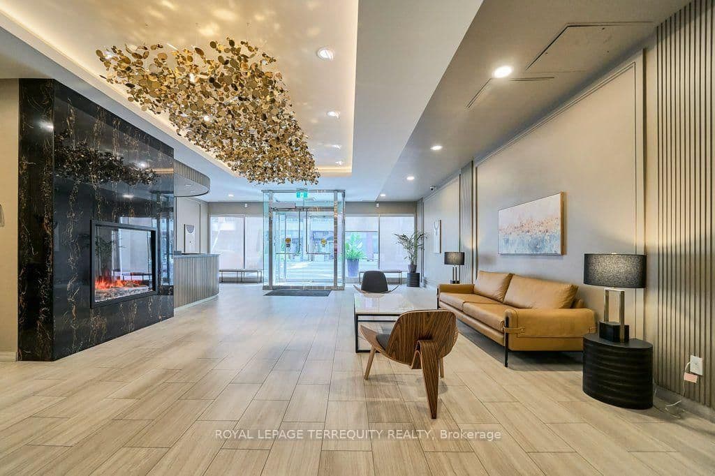 263 Wellington Street W, Unit 903 - Image 5