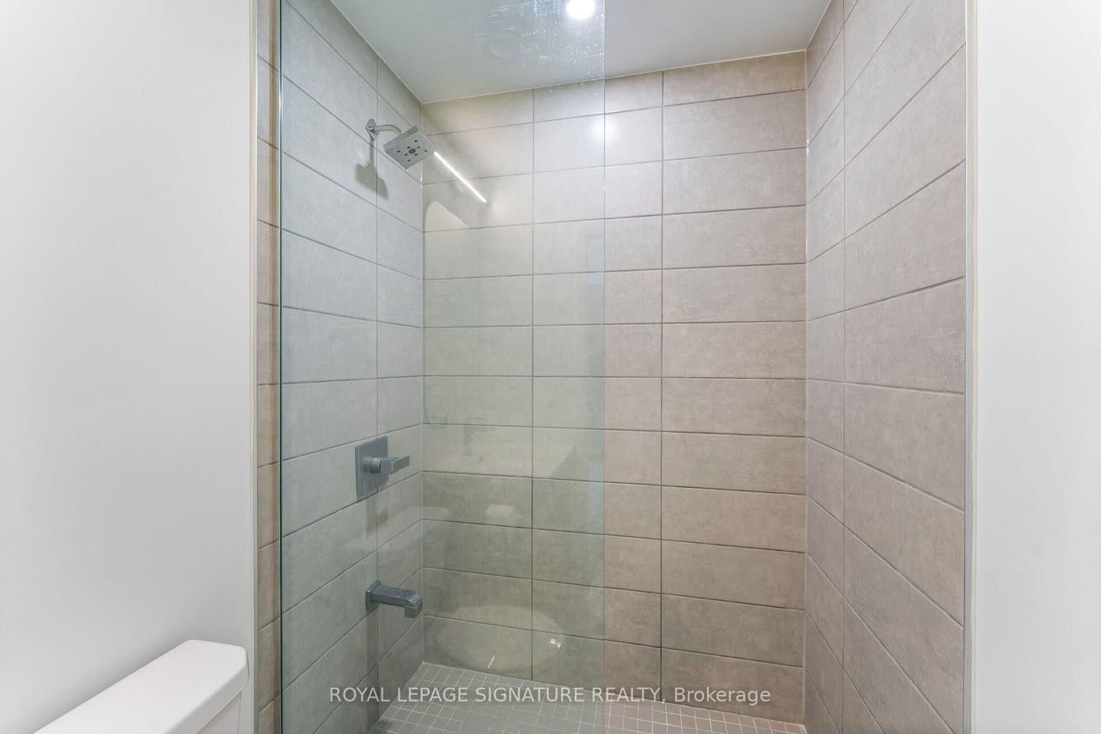 15 Richardson Street, Unit 1304 - Image 5