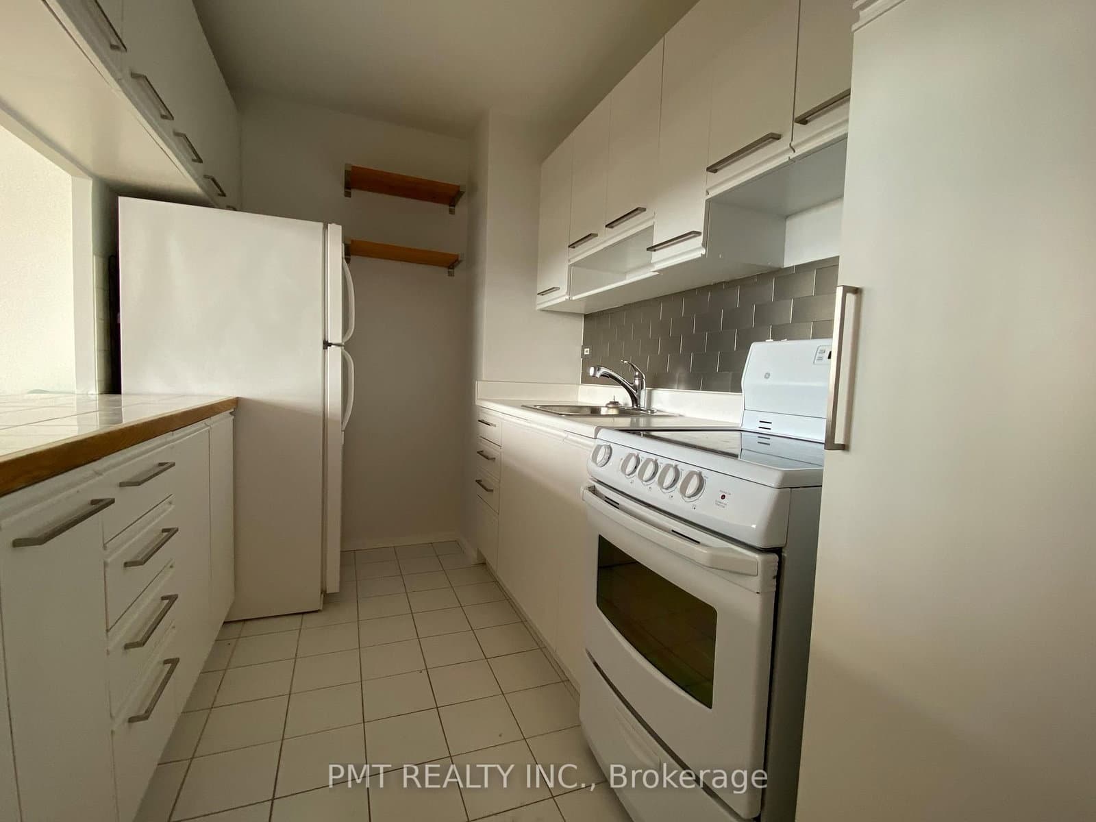 580 Christie Street, Unit 606 - Image 2
