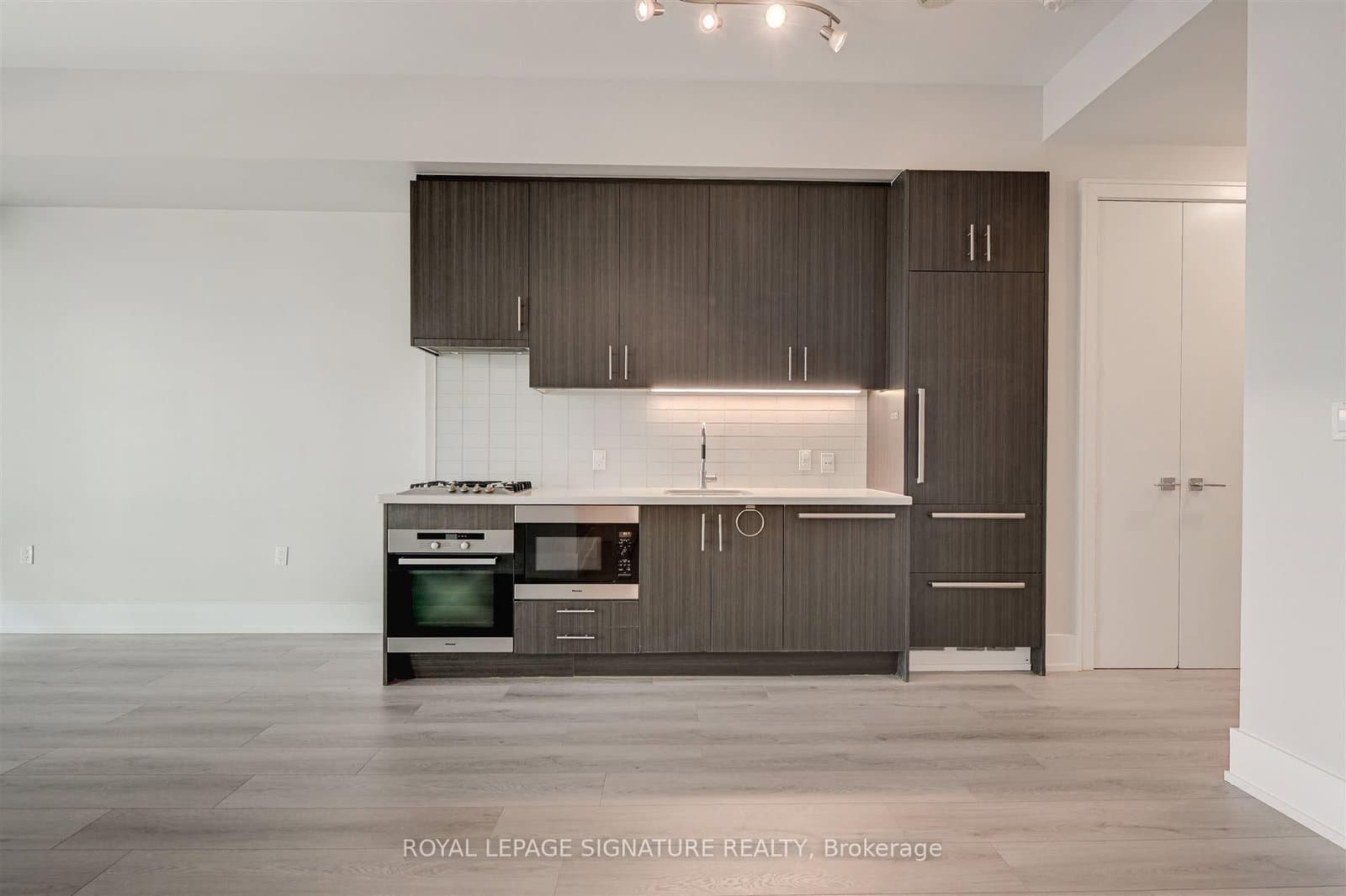 29 Queens Quay E, Unit 424 - Image 4