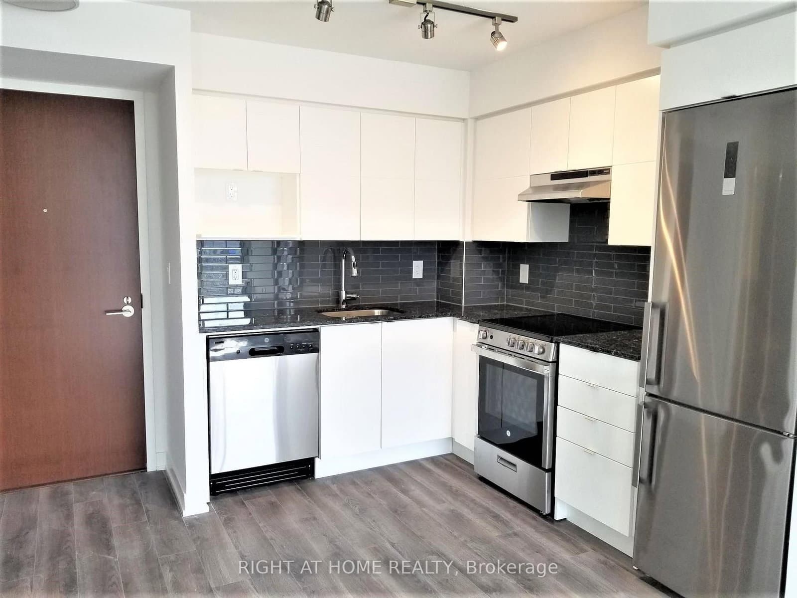 120 Varna Drive, Unit 525 - Image 3