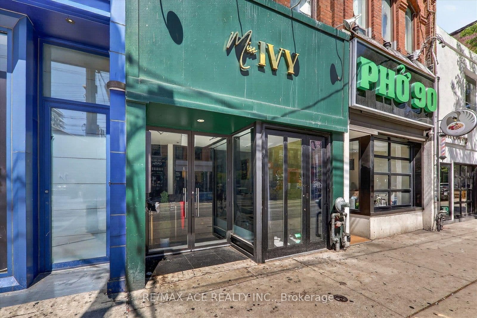 502 Queen Street W - Image 3