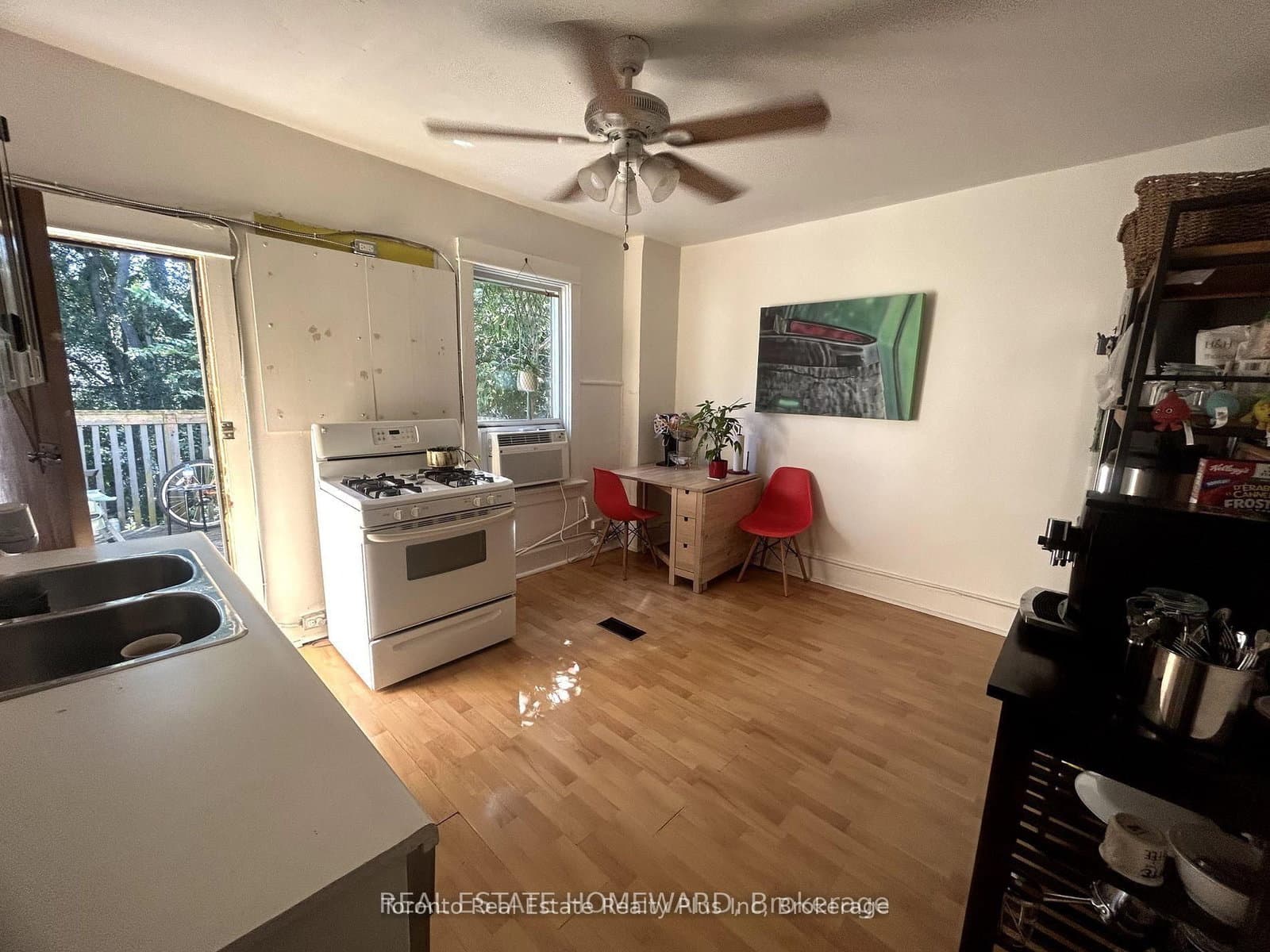 1297 Gerrard Street E, Unit A - Image 6