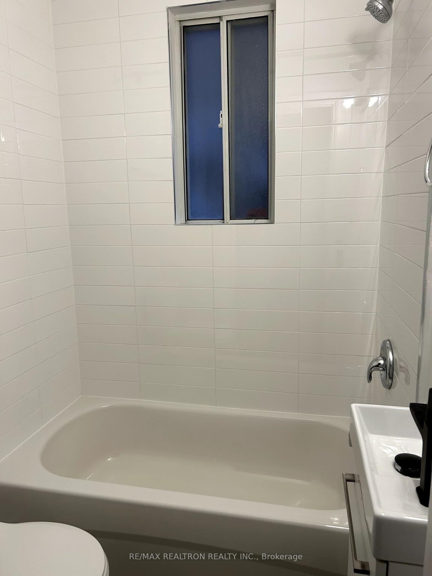 1293 Gerrard Street E, Unit 1 - Image 4