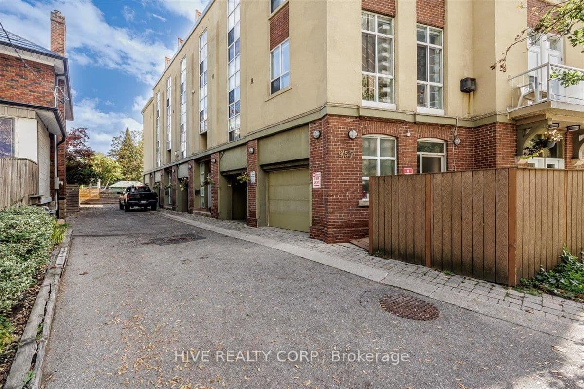957 Broadview Avenue, Unit D - Image 3