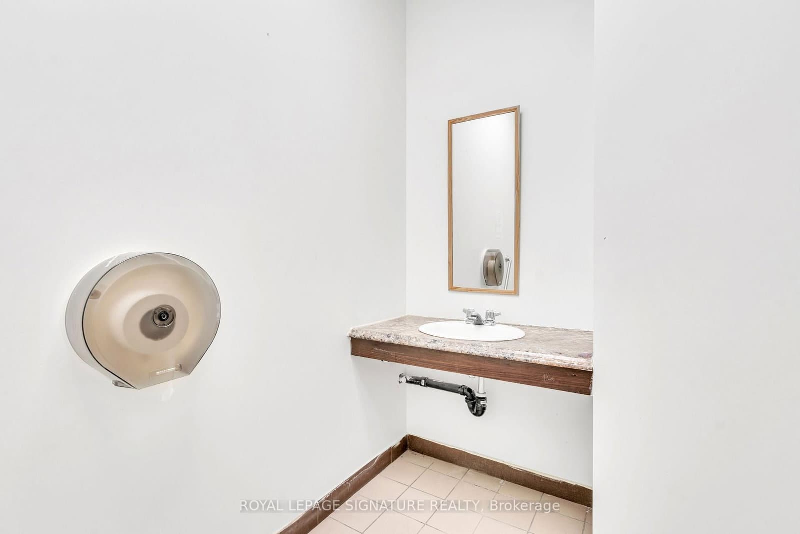 3155 Eglinton Avenue E, Unit 4 - Image 3