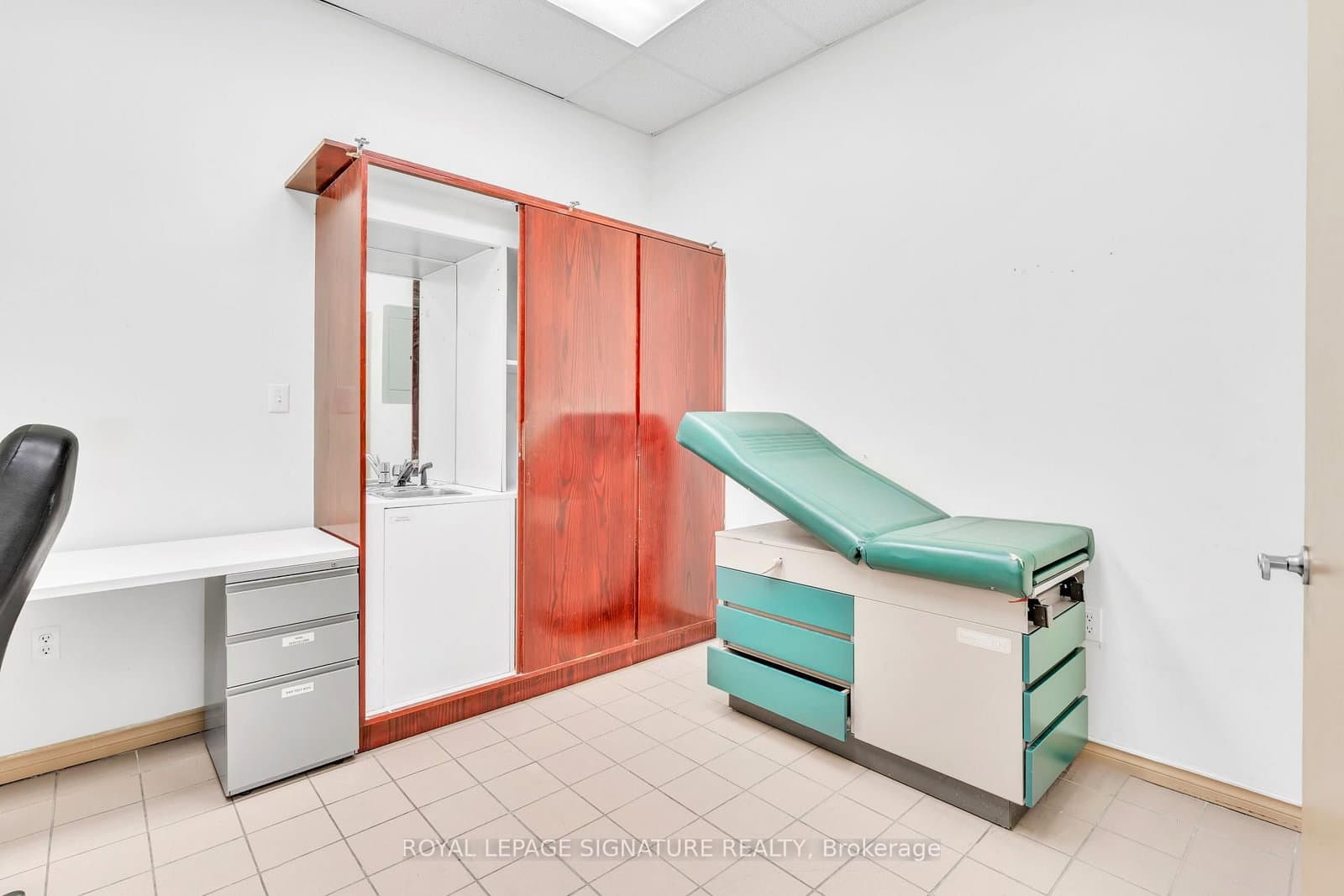 3155 Eglinton Avenue E, Unit 4 - Image 5