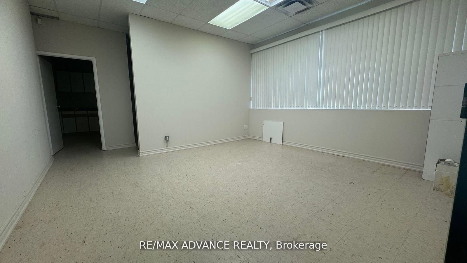 4245 Sheppard Avenue E, Unit Unit 6 - Image 2
