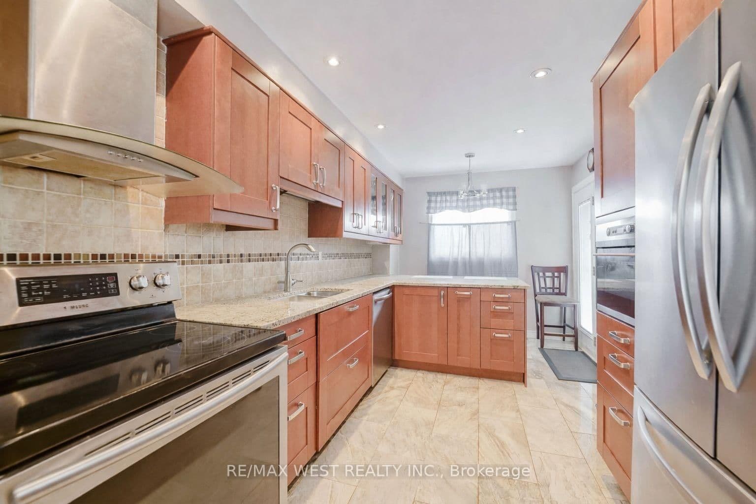114 Courtlands Drive - Image 1