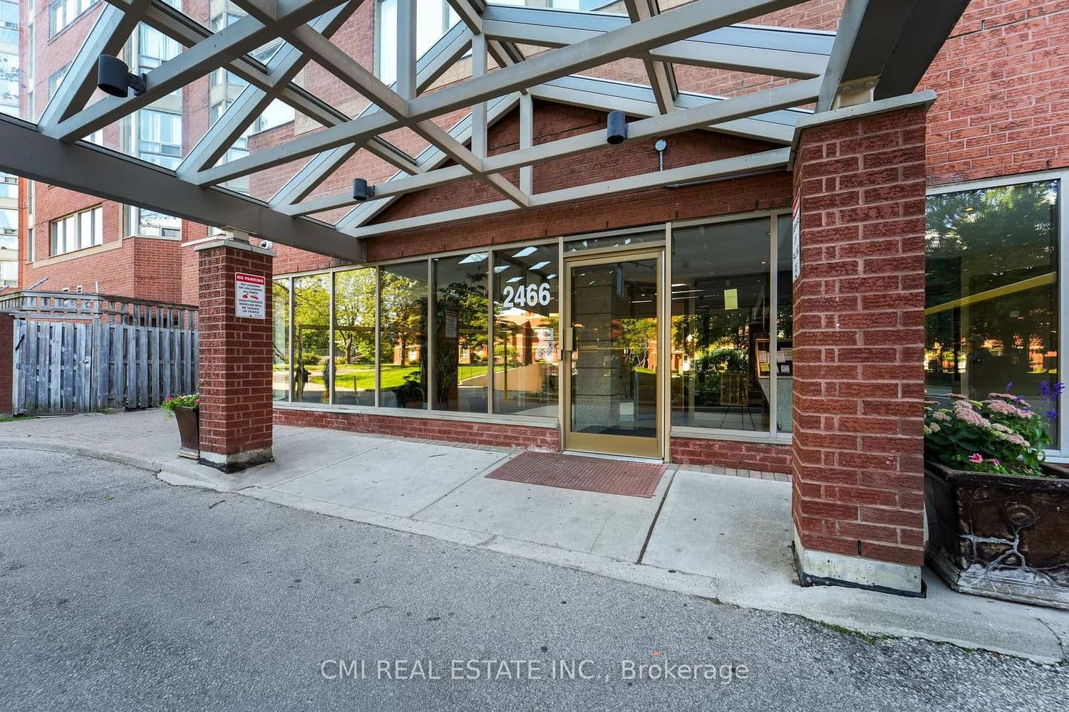 2466 Eglinton Avenue E, Unit 1510 - Image 4