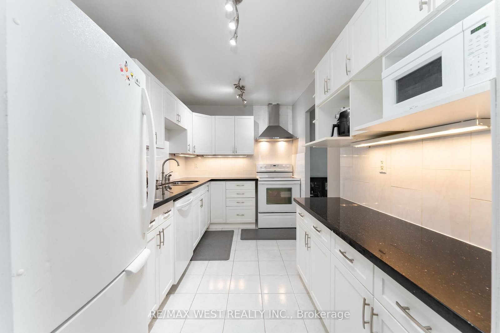 4062 Lawrence Avenue E, Unit 612 - Image 5