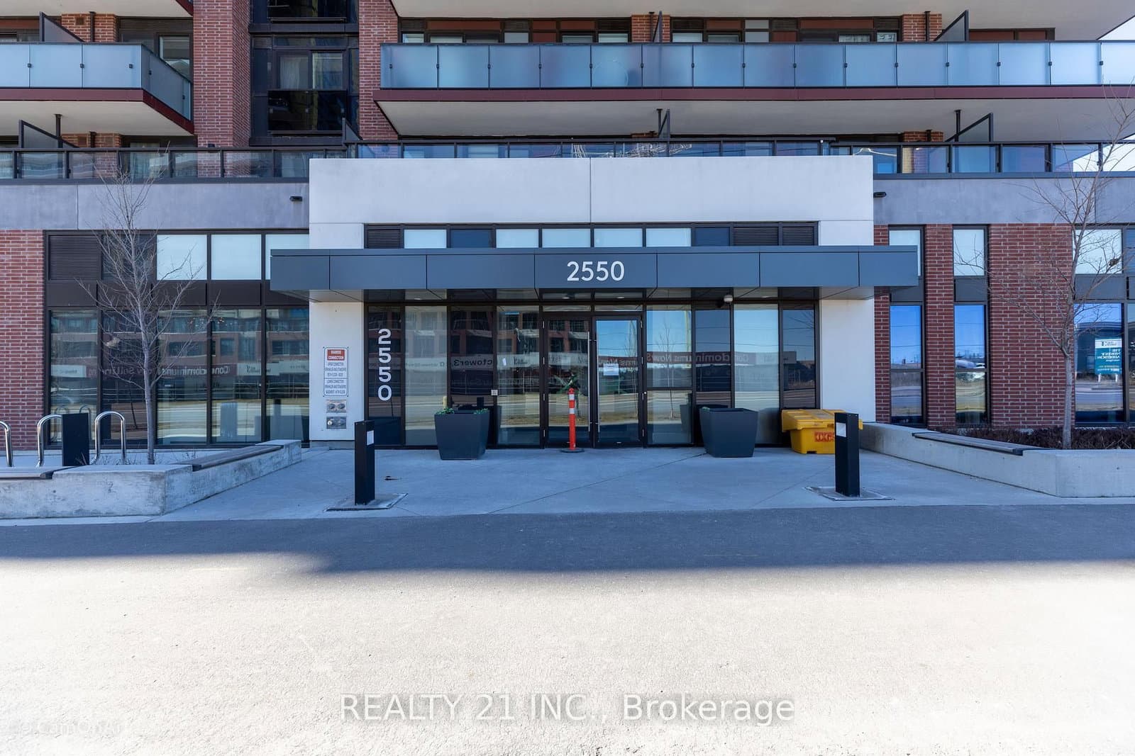 2550 Simcoe Street N, Unit 2413 - Image 1