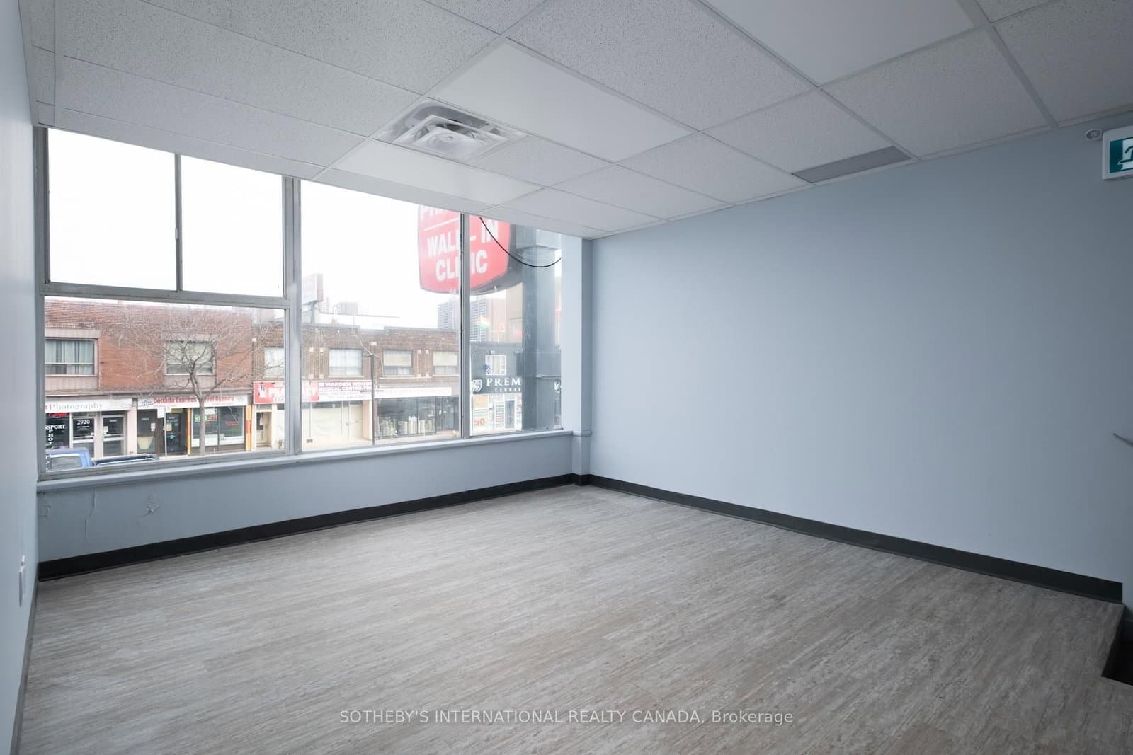 2927 Danforth Avenue, Unit Second Floor - Image 5