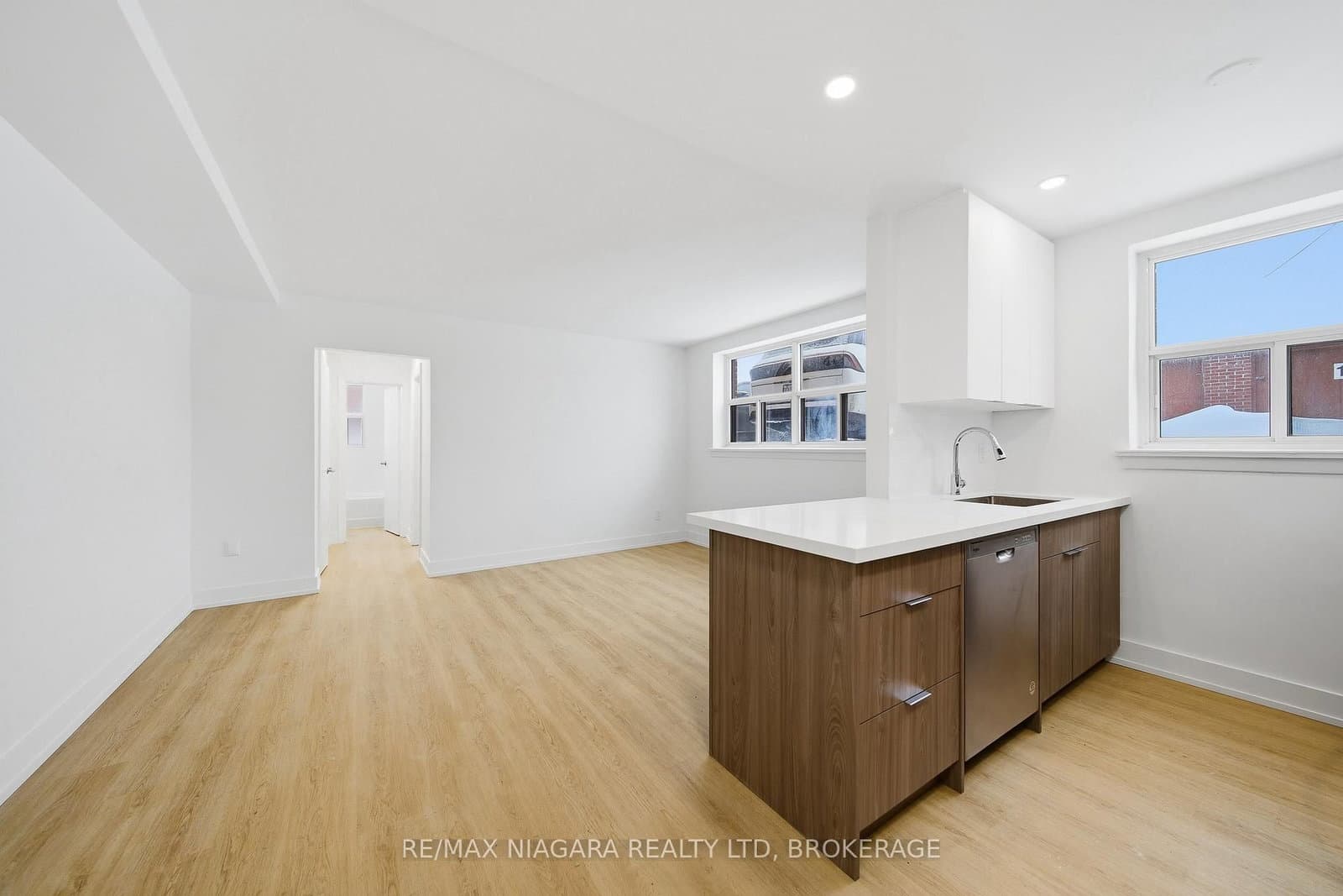 993 O'connor Drive, Unit Unit B - Image 2