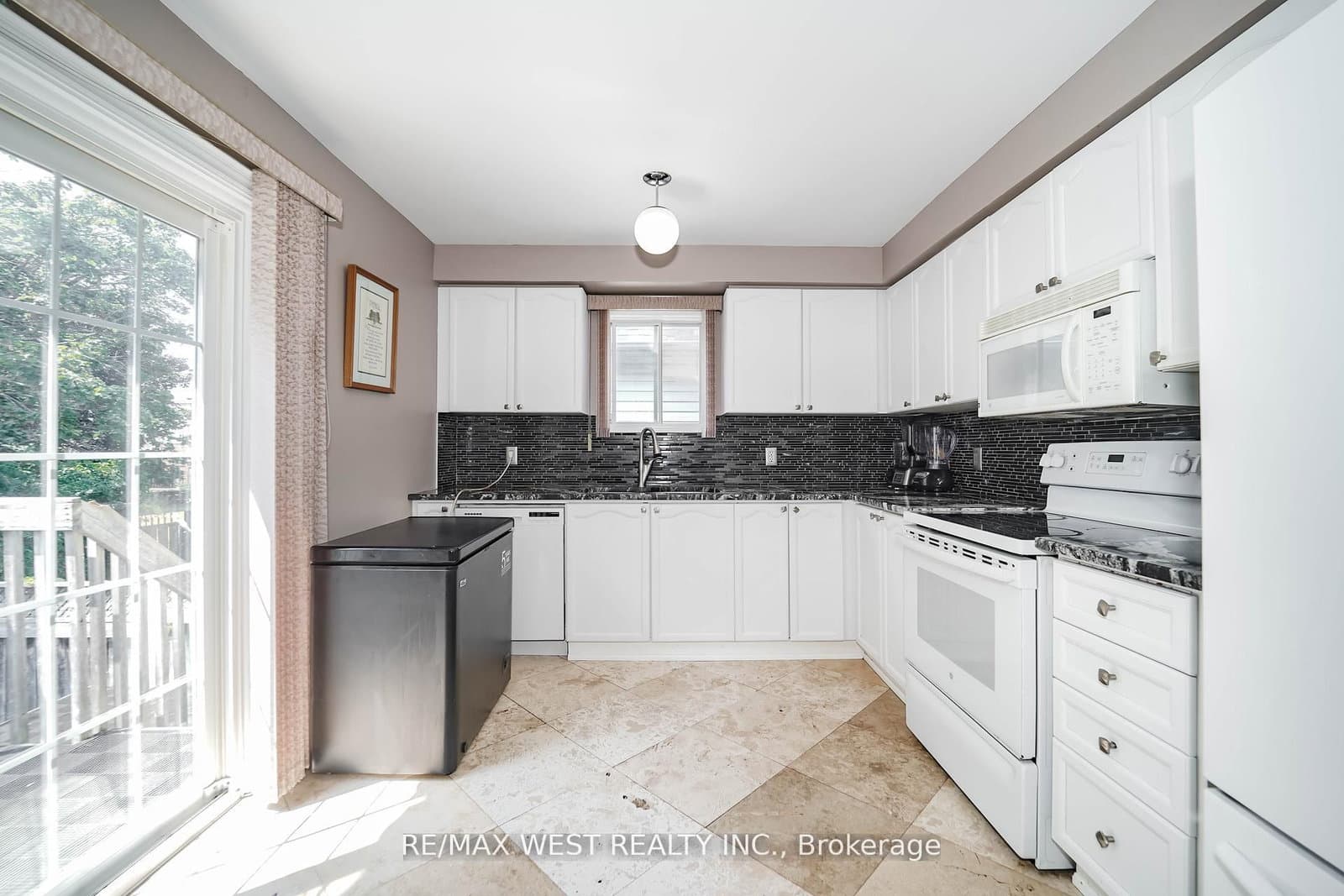 1976 Edenwood Drive - Image 4
