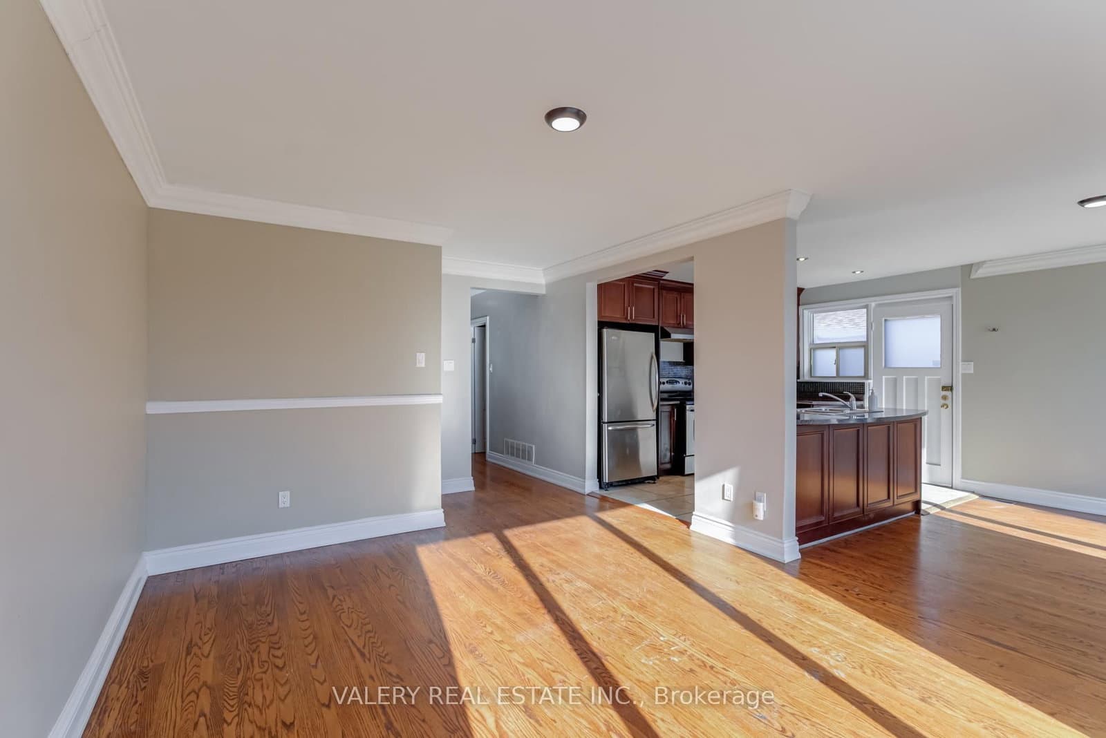 118 Dorcot Avenue, Unit MAIN - Image 4