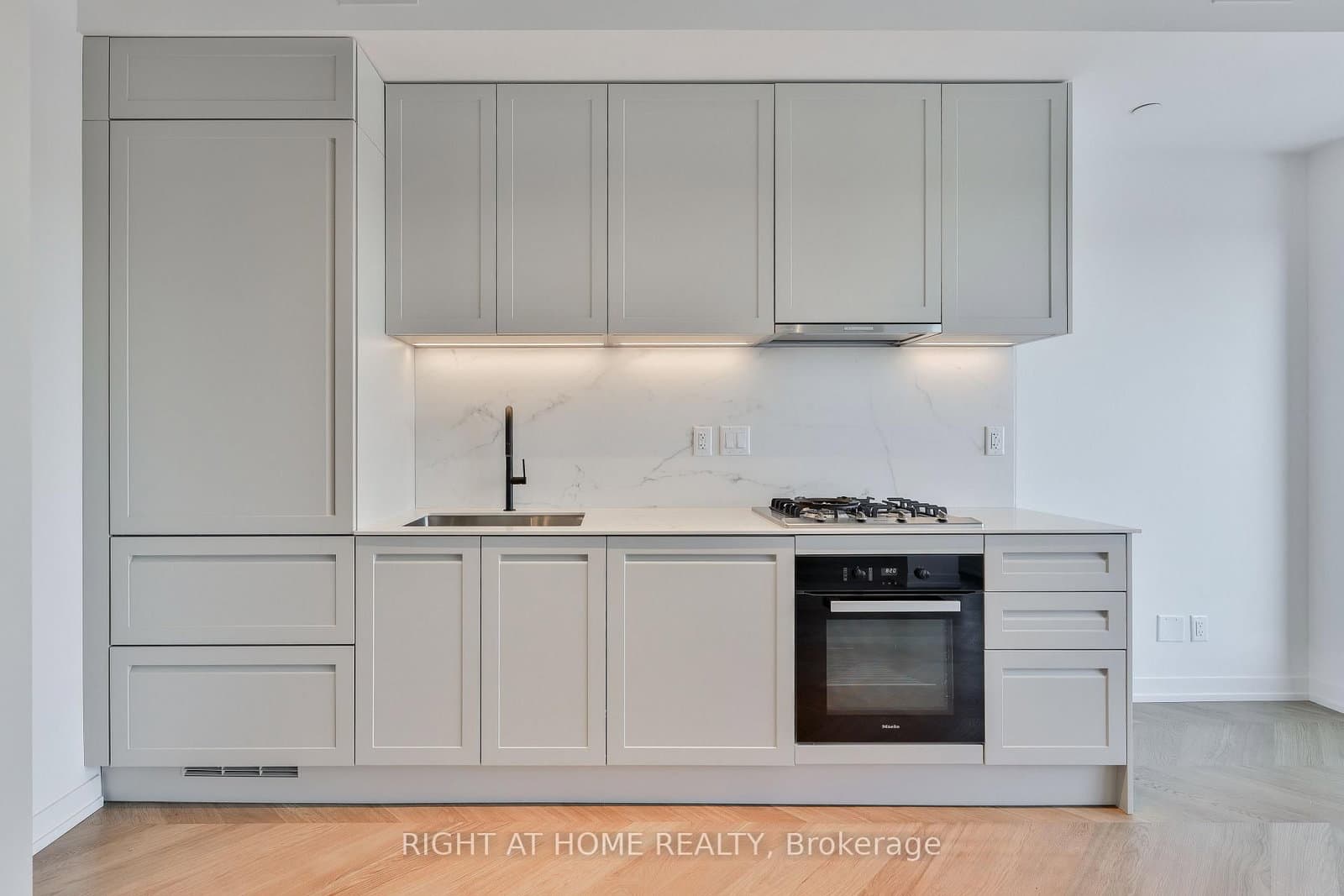 761 Queen Street E, Unit 602 - Image 4