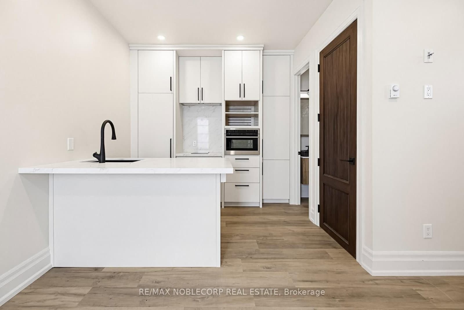 108 Enderby Road, Unit 5 - Image 1