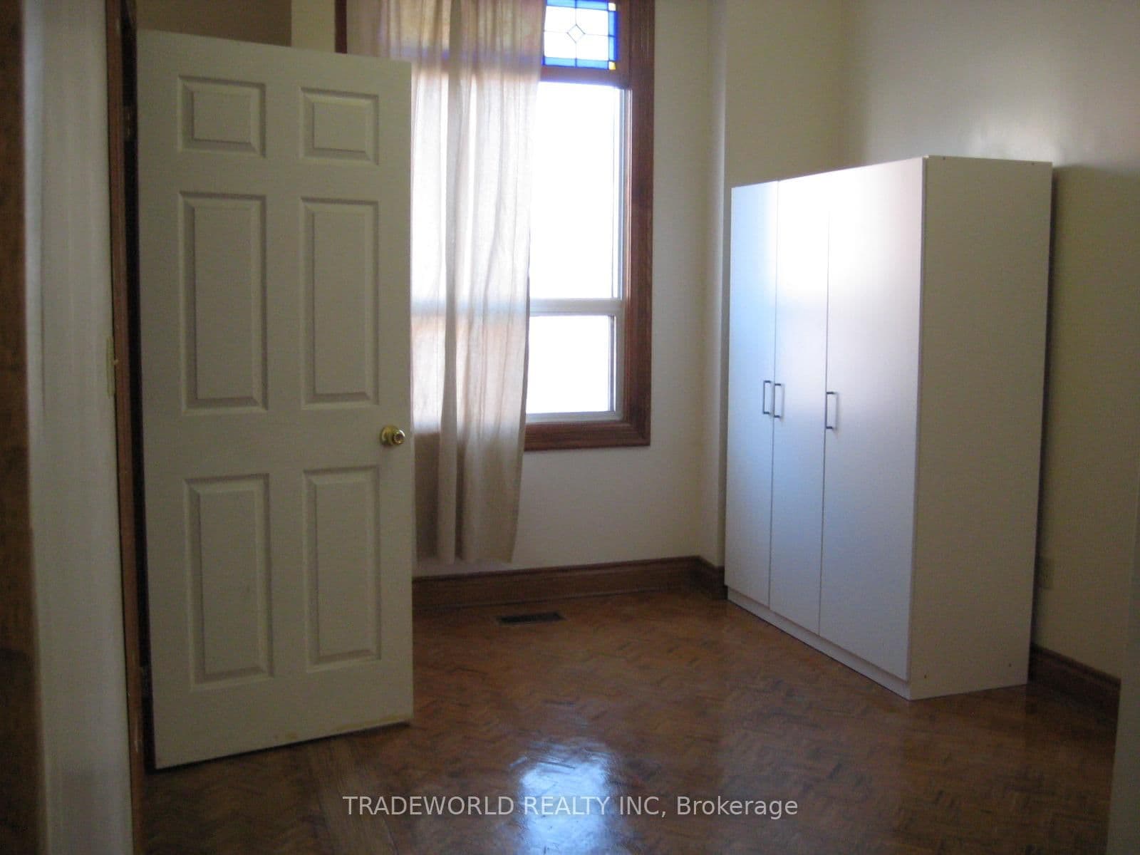 759 Gerrard Street E, Unit Main Fl - Image 5