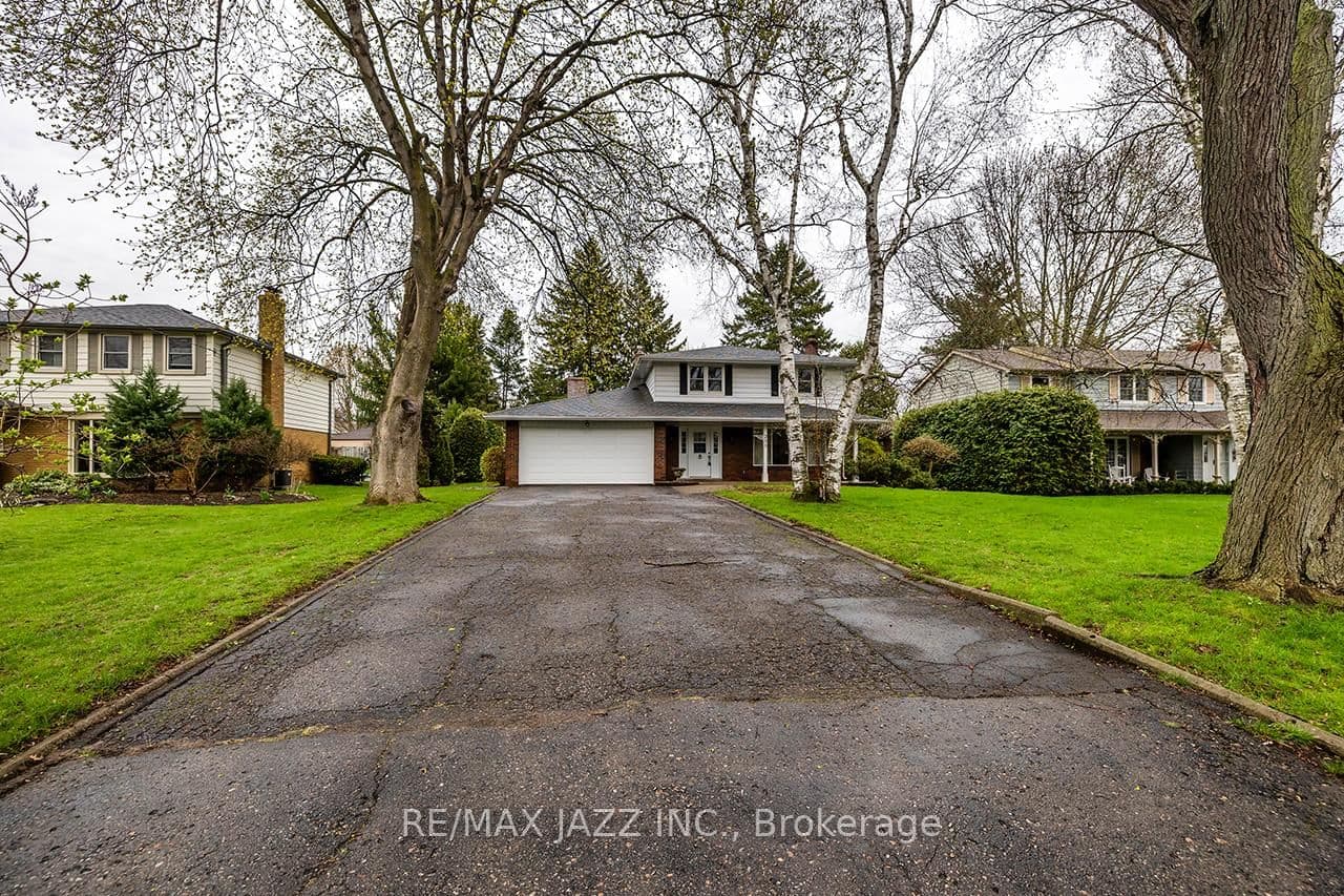 233 Wellington Street - Image 4