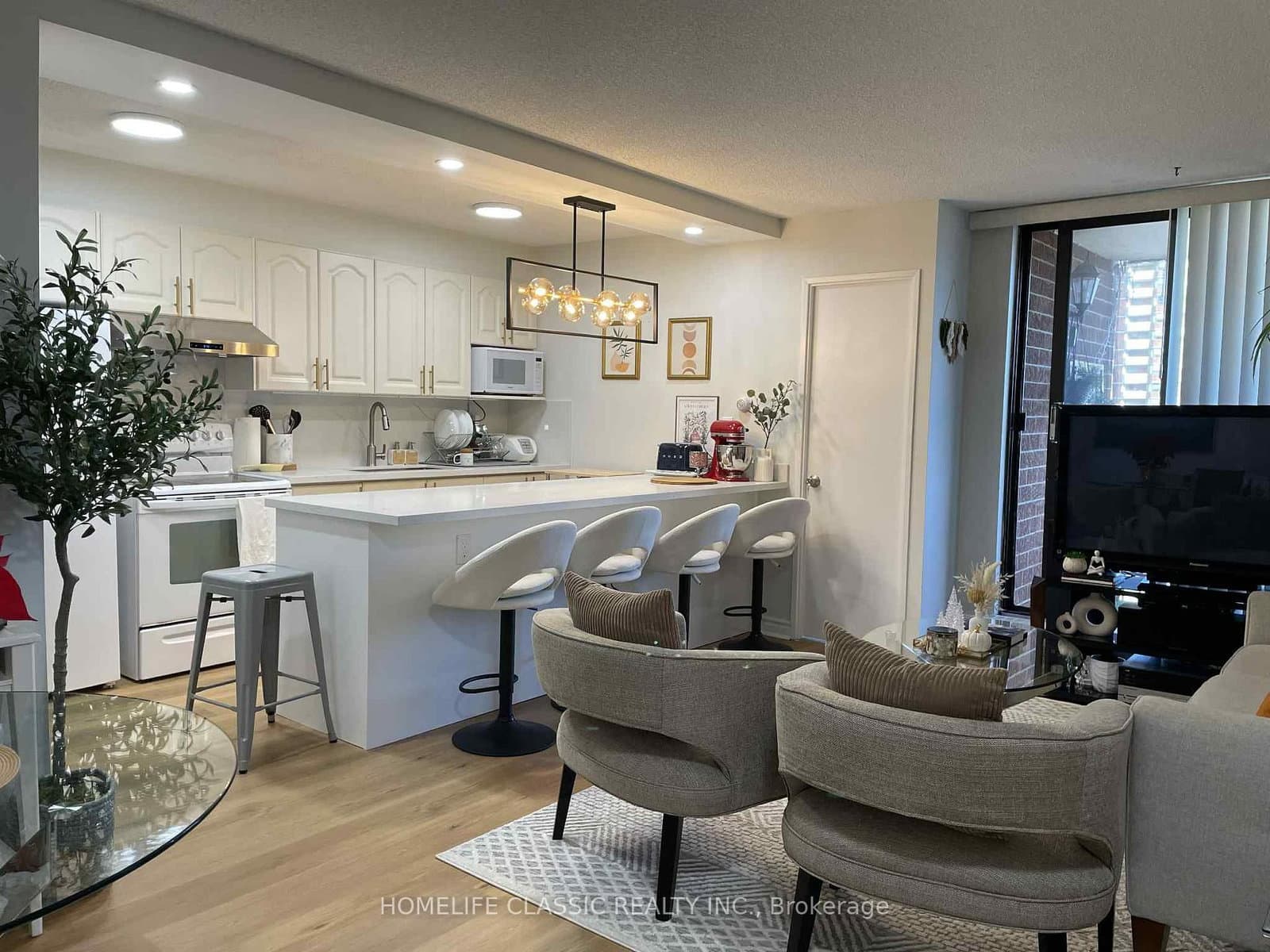 90 Ling Road, Unit 603 - Image 4
