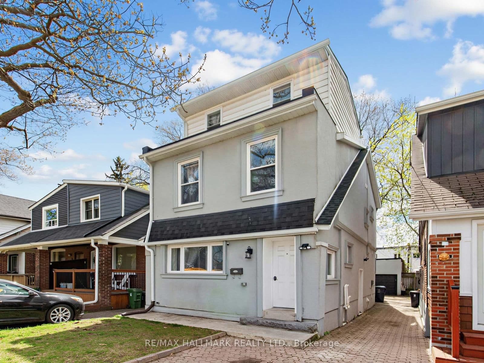 434 Victoria Park Avenue - Image 1