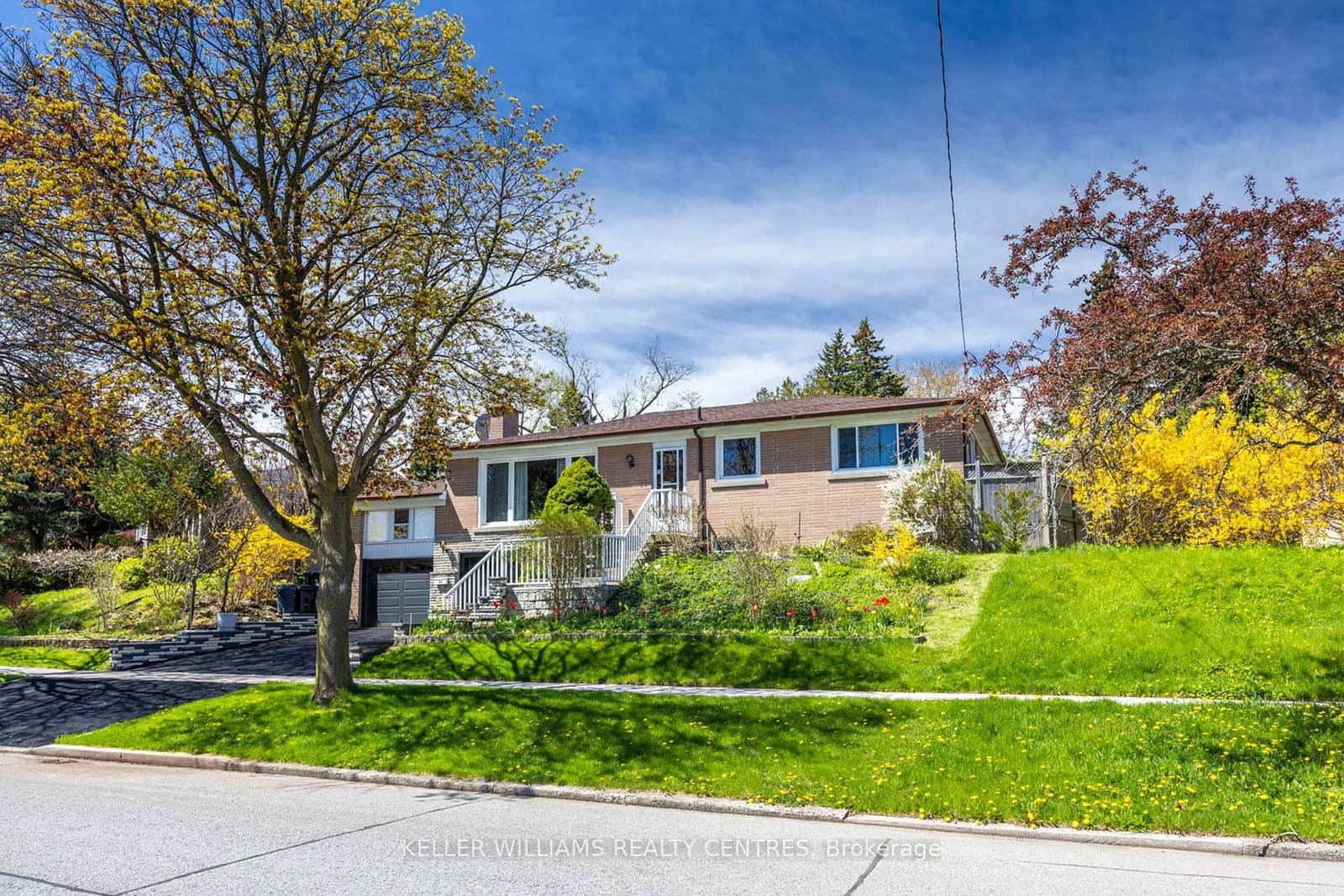 30 Bendale Boulevard W - Image 2