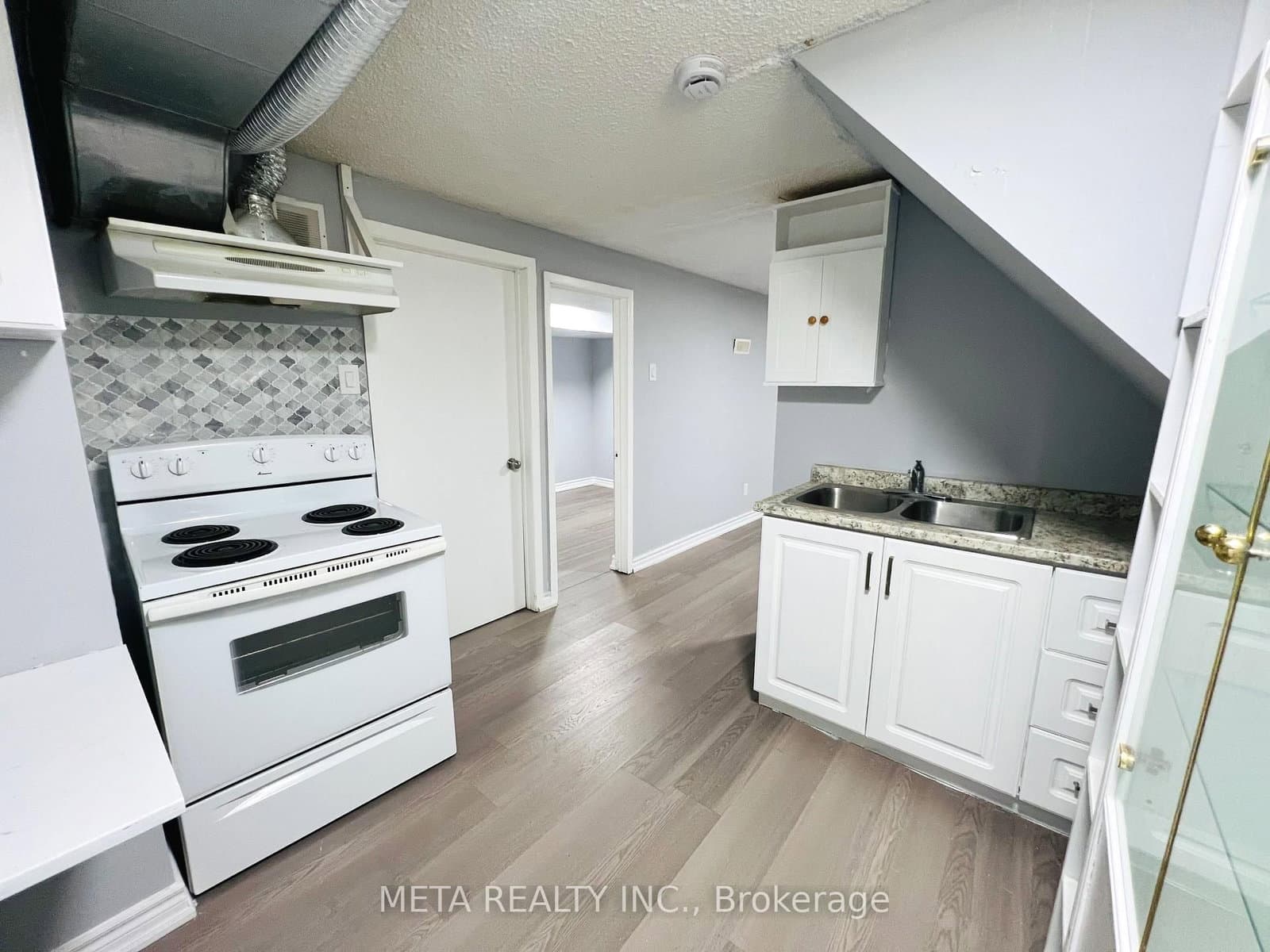 1909 Poppy Lane, Unit Bsmt - Image 5